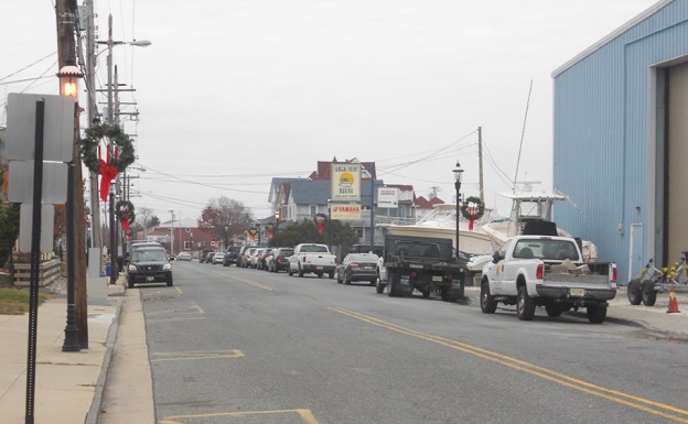 Historic Bay Avenue's beauty was further enhanced over the weekend with the installation of holiday decorations.
