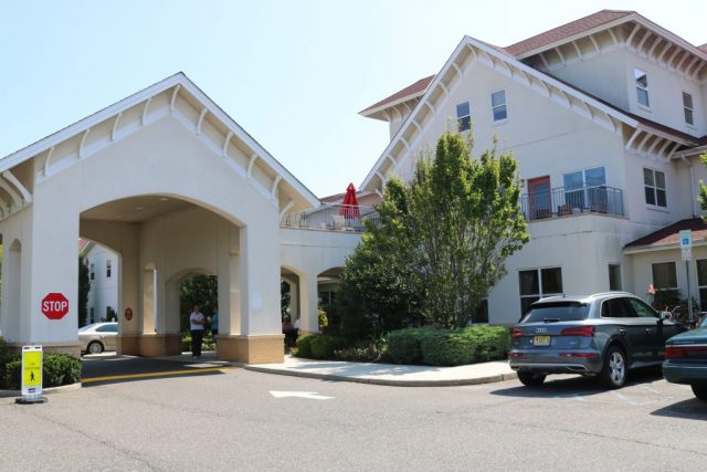 1.4 UMC The Shores Entrance
