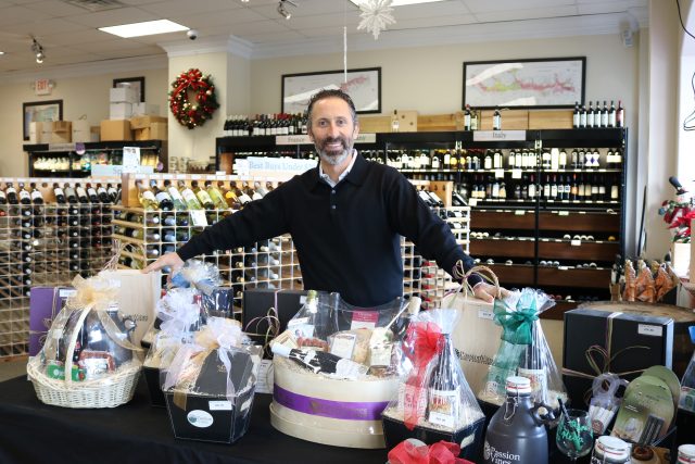 1.4 Michael Bray with gift baskets 2