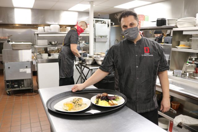 1.4 Deauville Inn Chef With Two Entrees