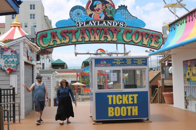 1.4 Summer Employment Playlands Castaway Cove