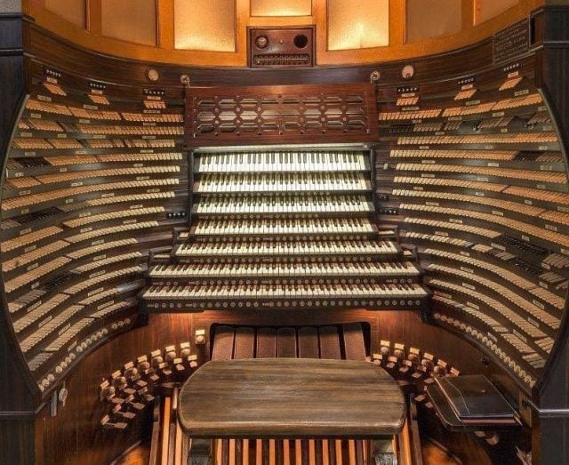 1.4 Midmer Losh Organ