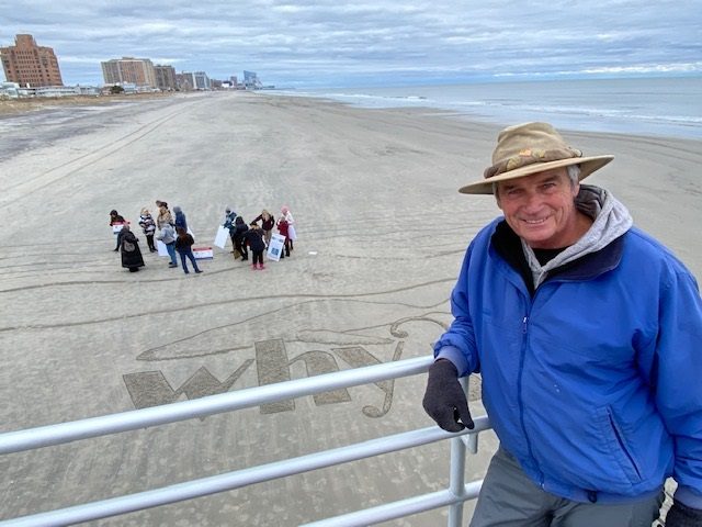 1.4 Whale Sand Sculpture Artist