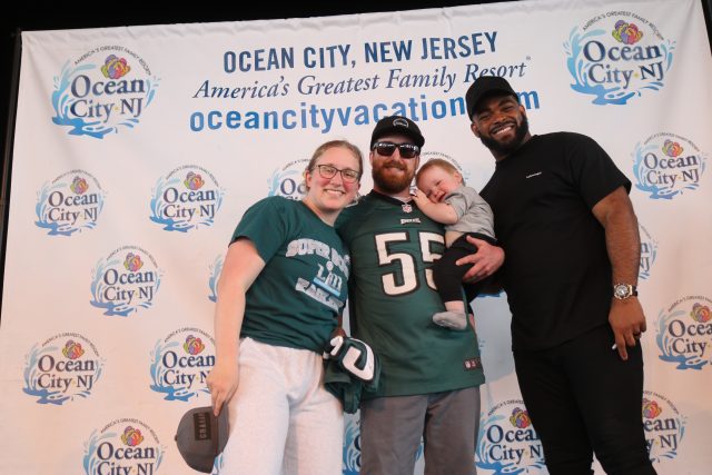 1.4-Sports-Show-Brandon-Graham-and-Fans