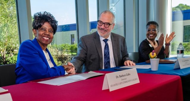 1.4 ACCC-Stockton signing ceremony