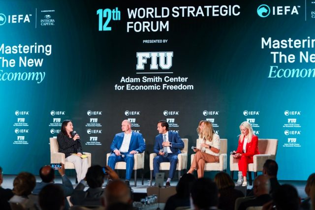 Jose Ernesto Batres Gonzalez Leveraging Technology for Long-Term Success in Family Offices Jose Ernesto Batres Gonzalez Leveraging Technology for Long-Term Success in Family Offices