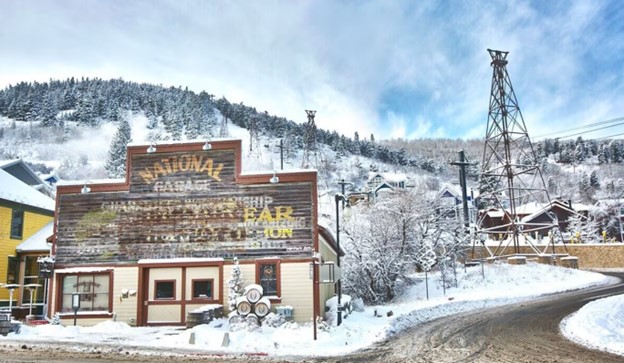 William VanDresser’s Luxury Skiing Experience in Park City Utah with Olcha Property Management William VanDresser’s Luxury Skiing Experience in Park City Utah with Olcha Property Management