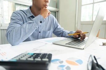 Helping Others Navigate Their Finances and Building a Business While You Do It